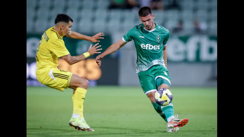 Cầu thủ của Dobrudzha tận dụng khoảnh khắc để sút bóng trong trận đấu với Ludogorets Cầu thủ của Dobrudzha tận dụng khoảnh khắc để sút bóng trong trận đấu với Ludogorets